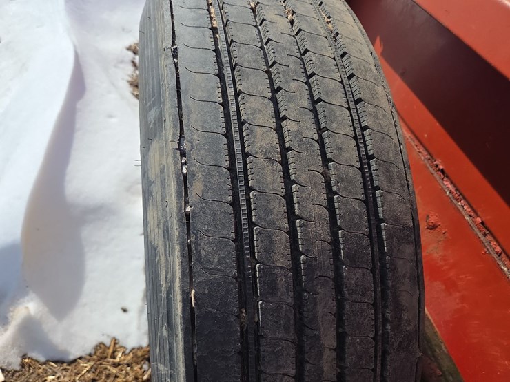 new-holland-195-image-33