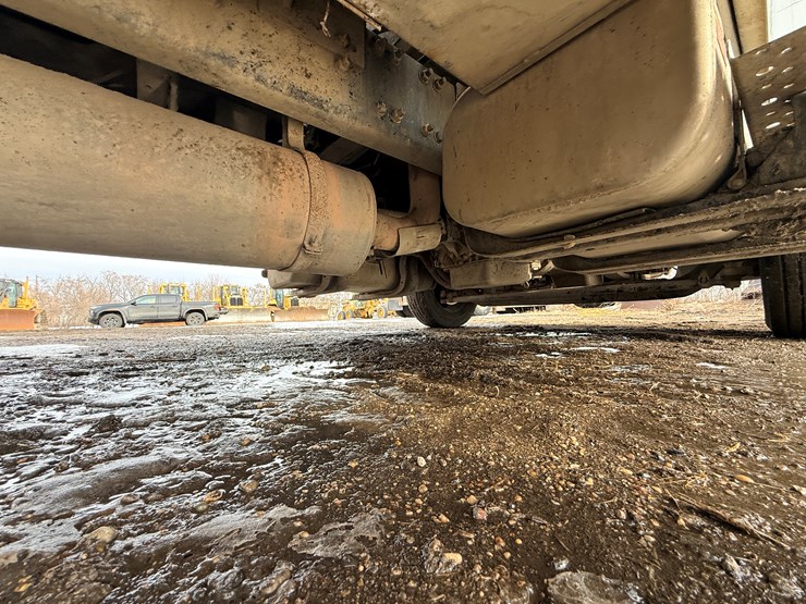 2004-caterpillar-c7-image-80