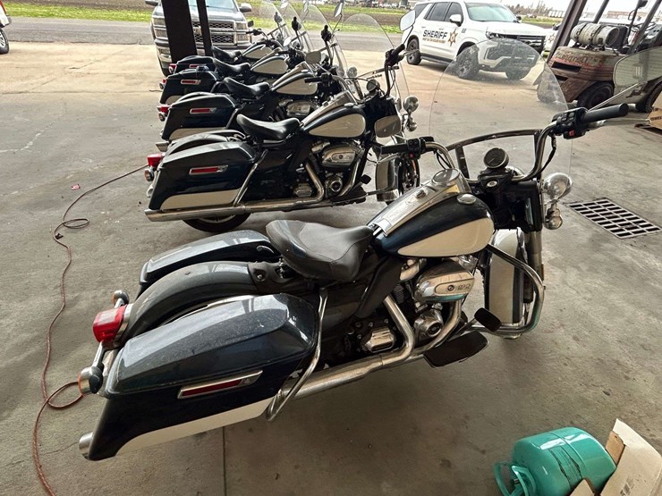 2020-harley-davidson-road-king-police-motorcycle-image-5