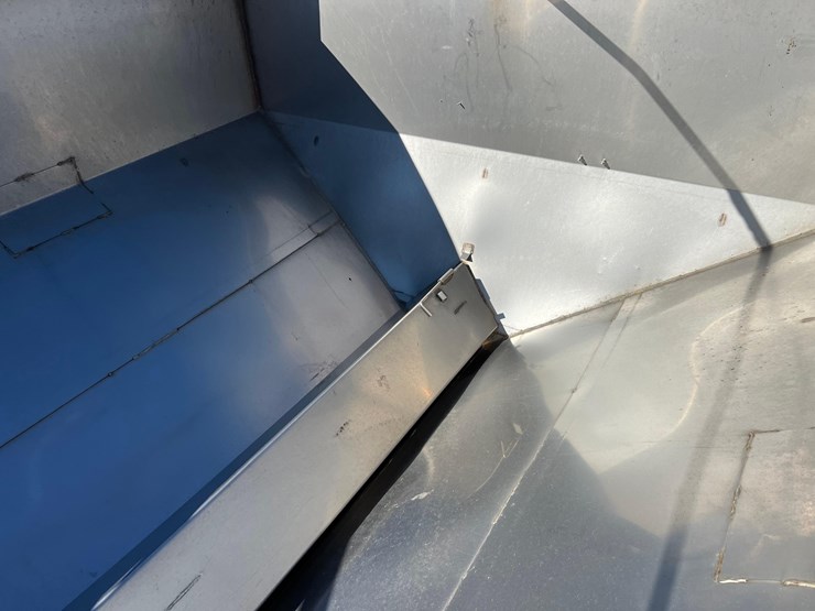 adams-5-ton-fertilizer-spreader-image-28