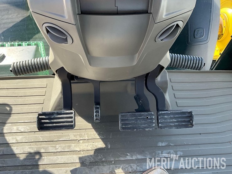 2023-john-deere-8r-310-image-45