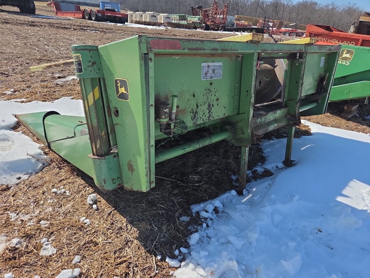 jd-484-4-row-corn-head-image-22