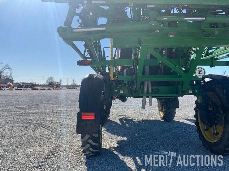 2022-john-deere-410r-image-21