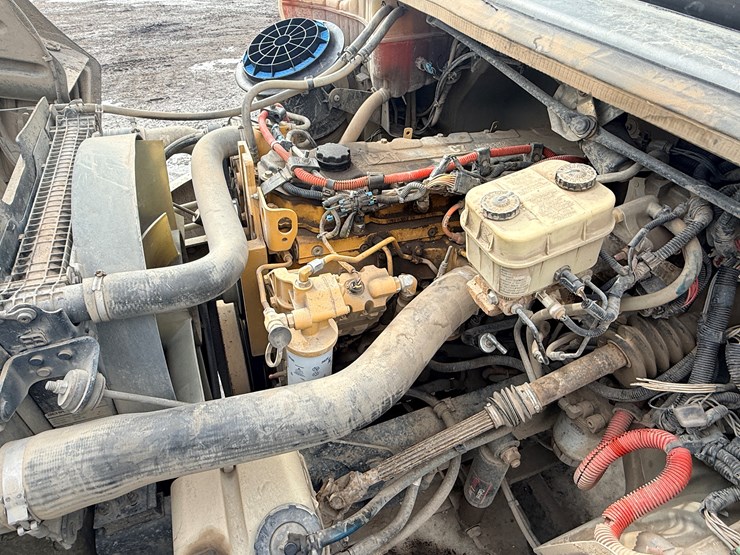 2004-caterpillar-c7-image-54