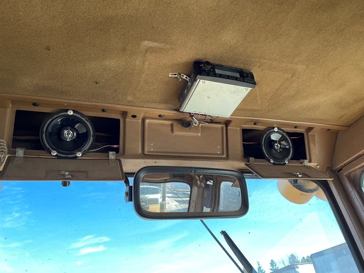 caterpillar-140g-image-46