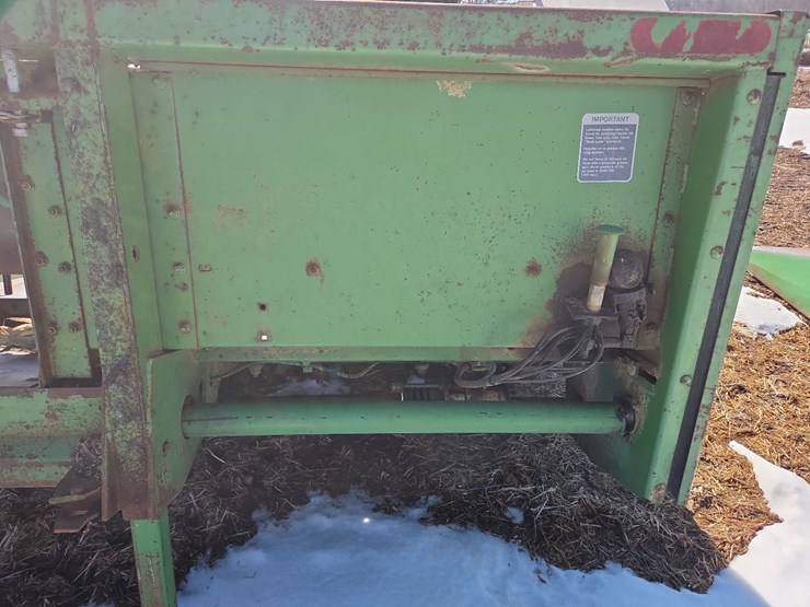 jd-484-4-row-corn-head-image-17