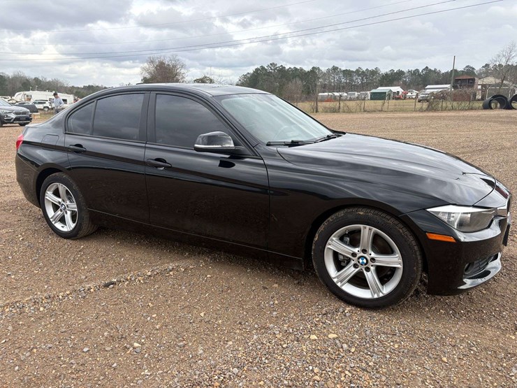 2014-bmw-320i-4-door-sedan-(84,380-miles)-image-4