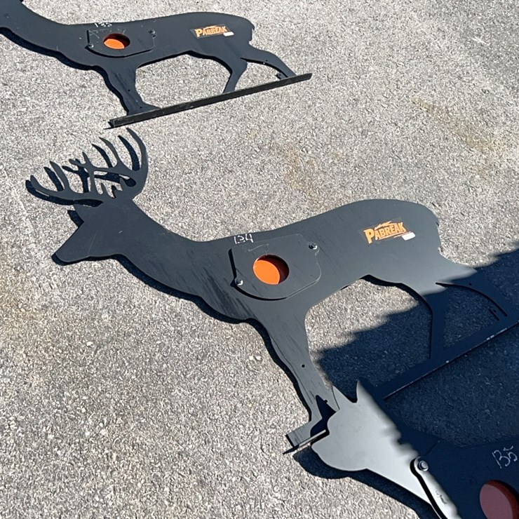 NEW PABREAK SST23 DEER SHAPED SHOOTING TARGET NEW SUPPORT EQUIPMENT