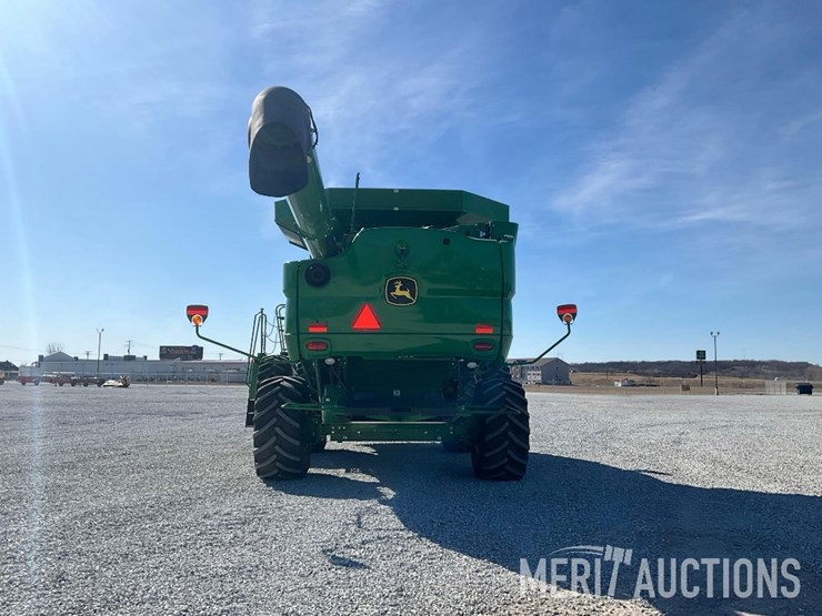 2021-john-deere-s790-image-4