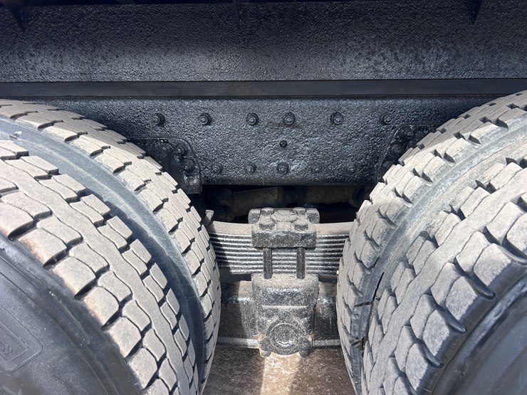 #1679-•-2003-kenworth-flatbed-truck-image-28