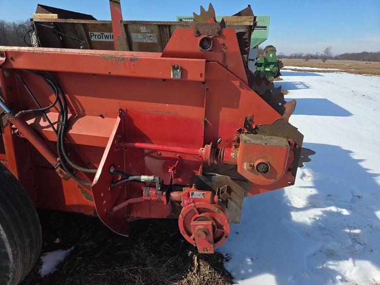 new-holland-195-image-29