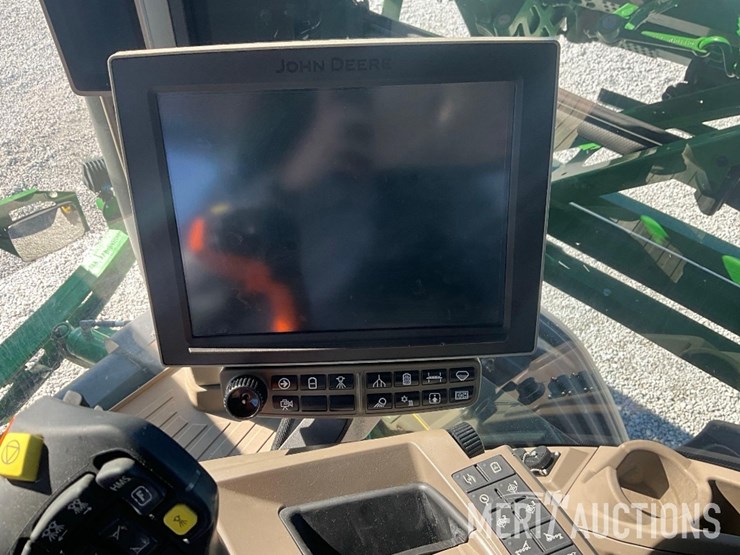 2022-john-deere-410r-image-44