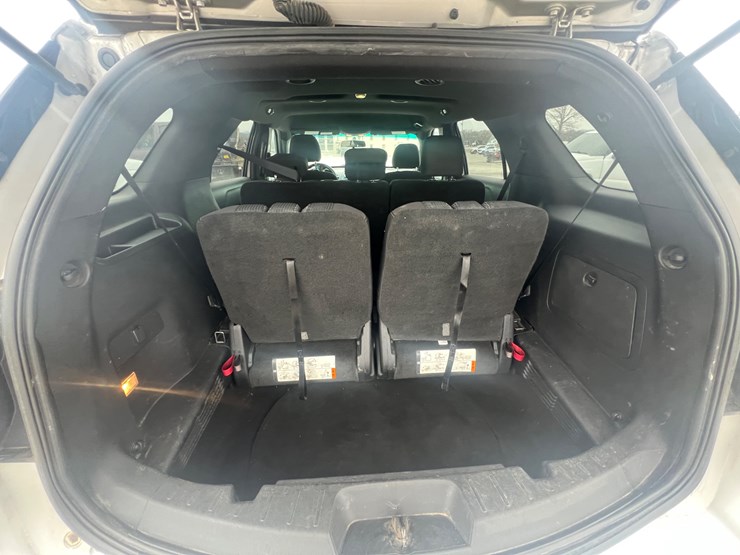 2016-ford-explorer-xlt-image-17