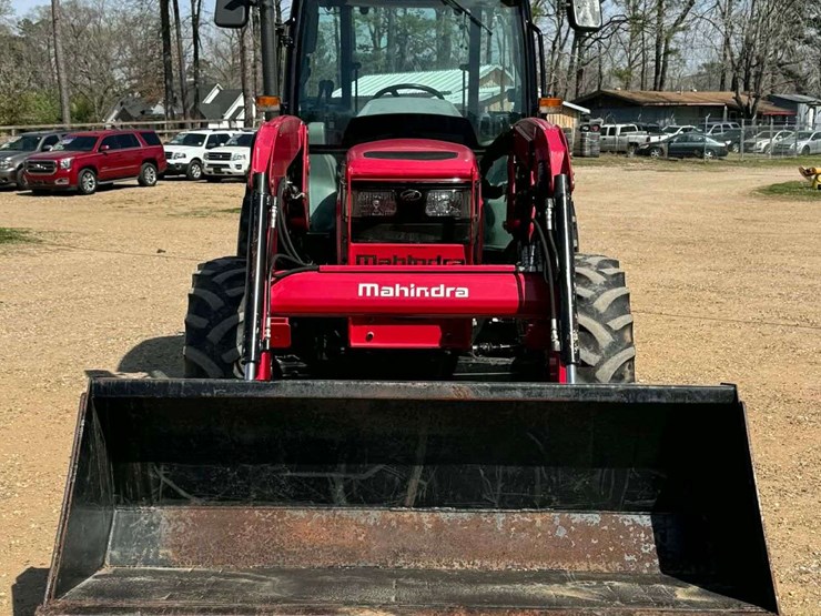 2020-mahindra-6075-image-5