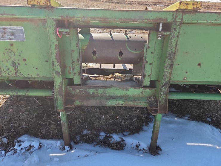 jd-484-4-row-corn-head-image-18