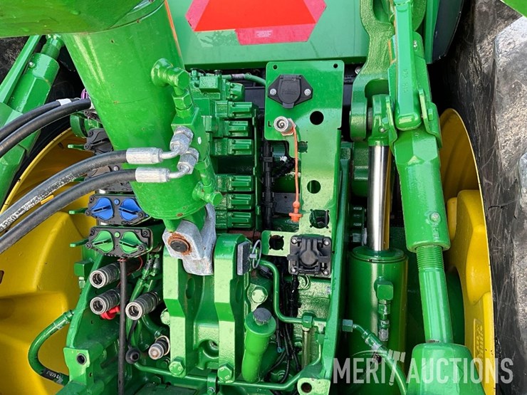 2023-john-deere-8r-310-image-28