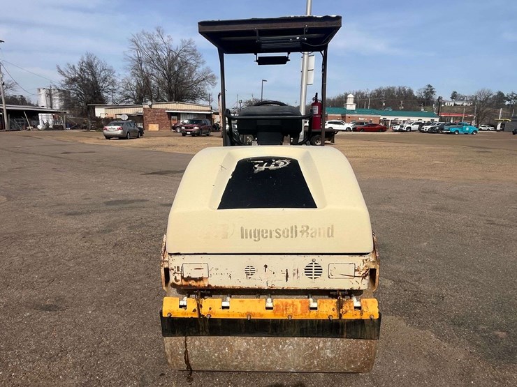 2005-ingersoll-rand-dual-smooth-drum-roller-(2,468-hours)-image-5