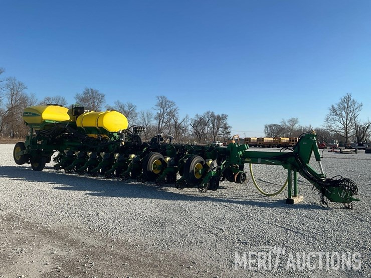 2009-john-deere-1770nt-image-7