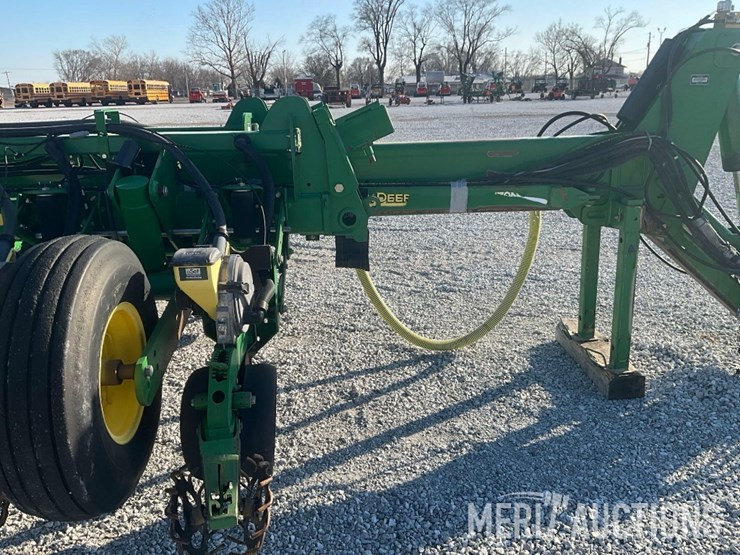 2009-john-deere-1770nt-image-44