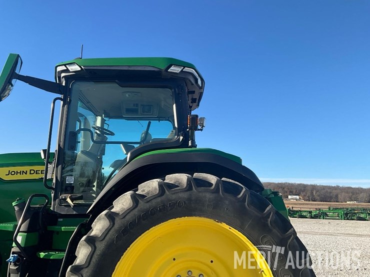 2023-john-deere-8r-310-image-16