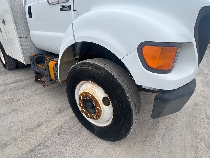 2000-ford-f650-image-11