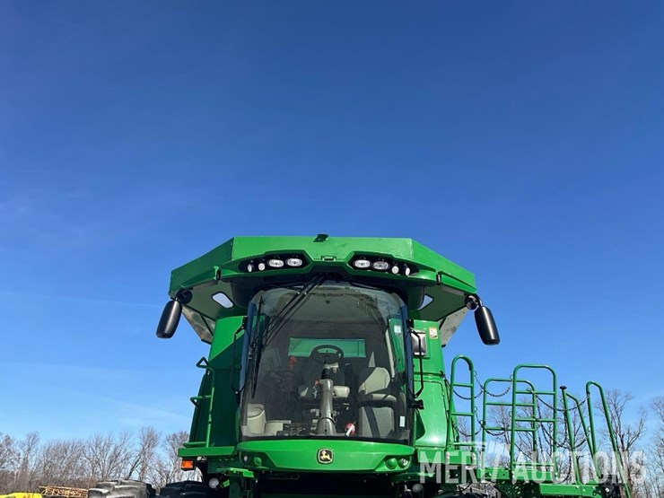 2021-john-deere-s790-image-8