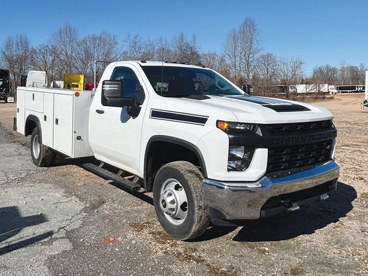 2022-chevrolet-silverado-3500hd-image-1