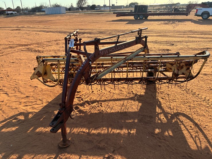 new-holland-256-image-2