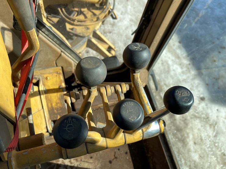 caterpillar-140g-image-40