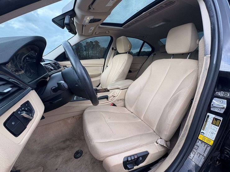 2014-bmw-320i-4-door-sedan-(84,380-miles)-image-13