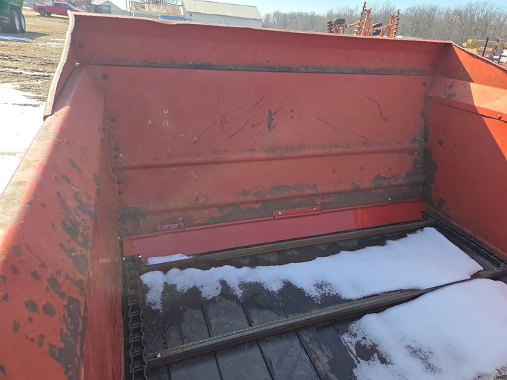 new-holland-195-image-38