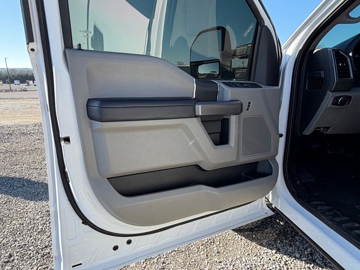 2019-ford-f250-xlt-image-20