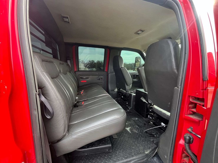 2008-chevrolet-kodiak-5500-4x4-crew-cab-flatbed-truck-(85,344-miles)-image-21