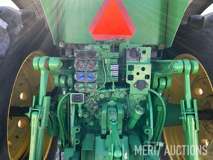 2014-john-deere-7230r-image-23