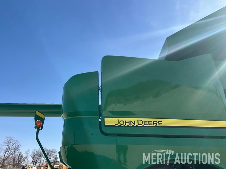 2021-john-deere-s790-image-26
