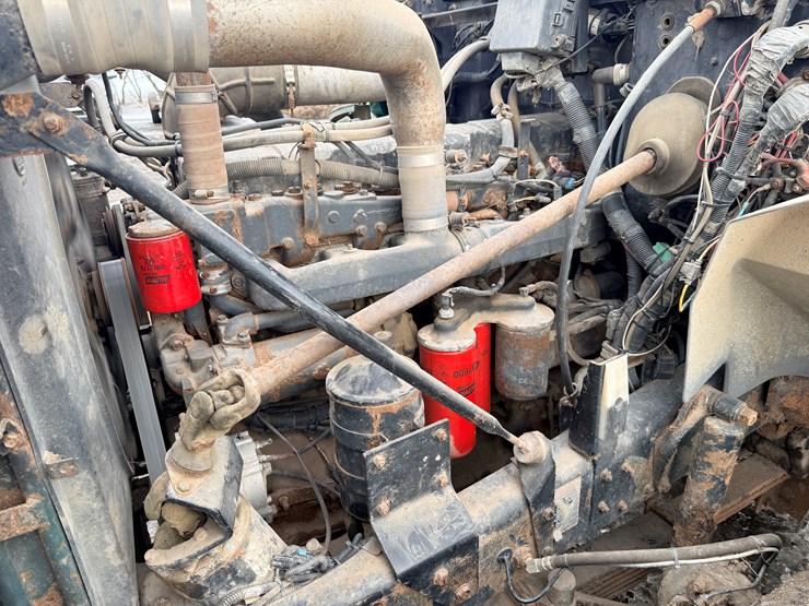 1999-mack-dm690-image-55