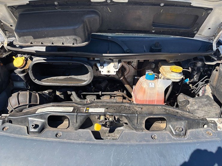 2017-dodge-ram-3500-image-5