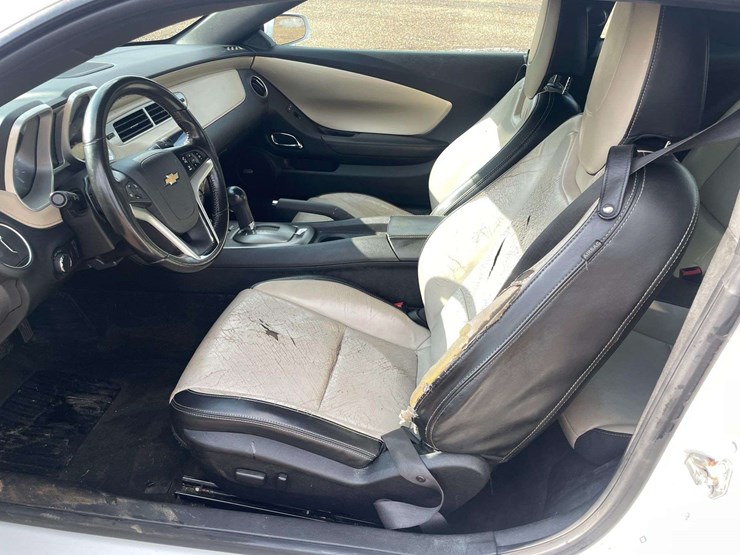 2012-chevrolet-camaro-2-door-coupe-(152,885-miles)-image-10