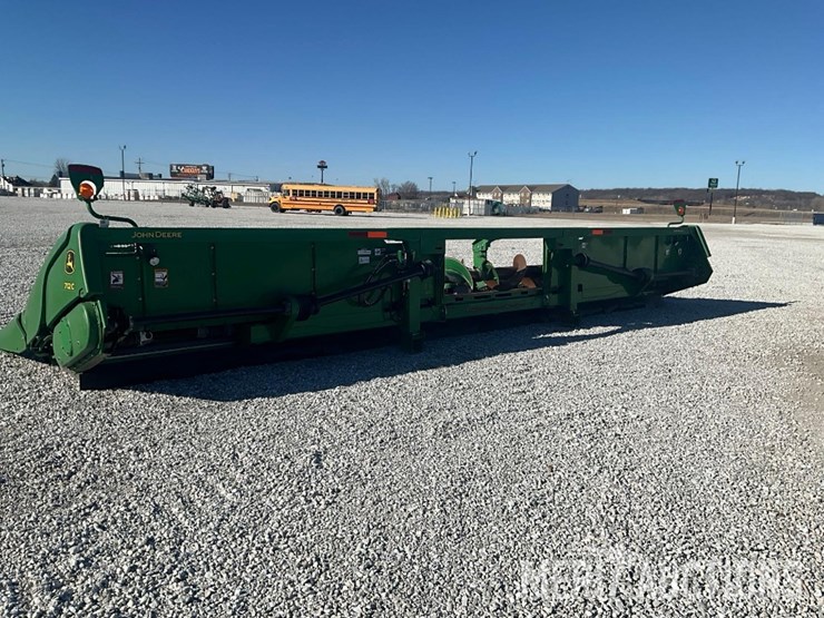 2019-john-deere-712c-image-3