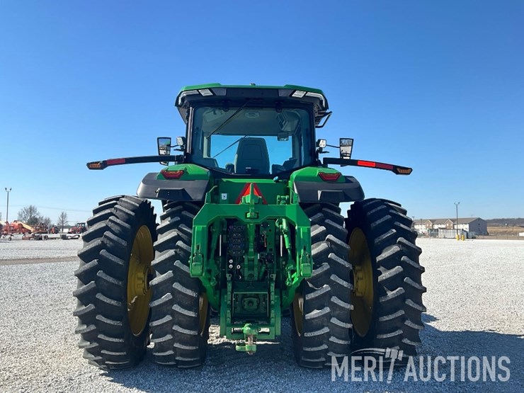 2023-john-deere-8r-340-image-4