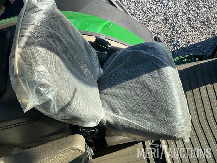 2023-john-deere-8r-310-image-41
