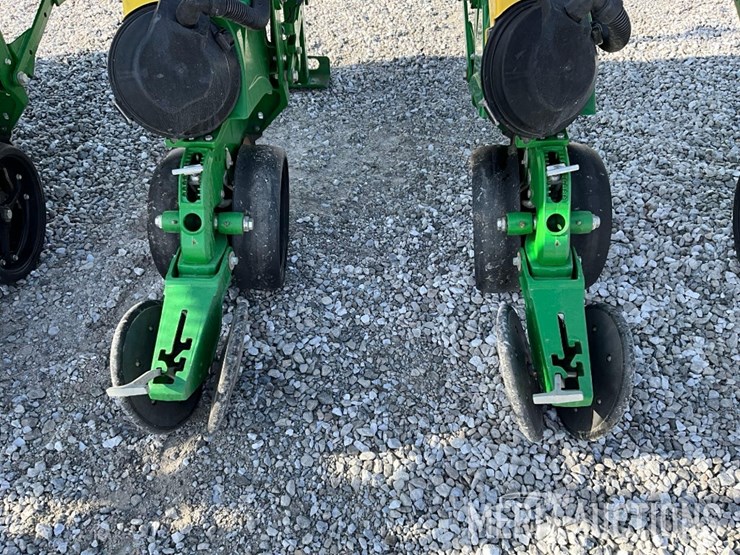 2022-john-deere-dr16-image-31