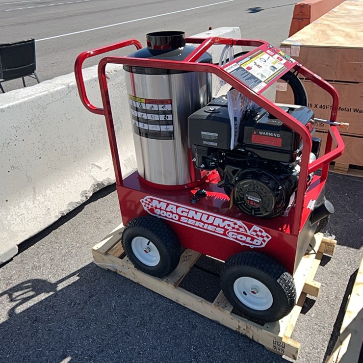NEW EASY KLEEN MAGNUM GOLD PRESSURE WASHER