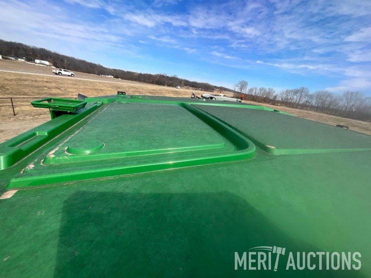 2023-john-deere-8r-310-image-48