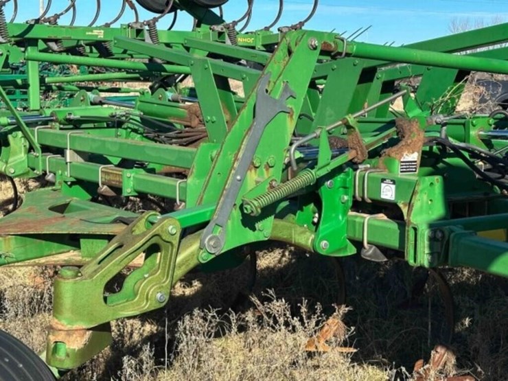 2008-john-deere-2210-image-3