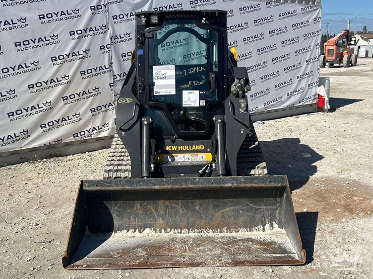 2023-new-holland-c327-image-24