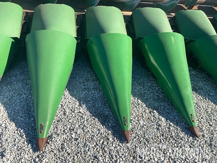 2019-john-deere-712c-image-11