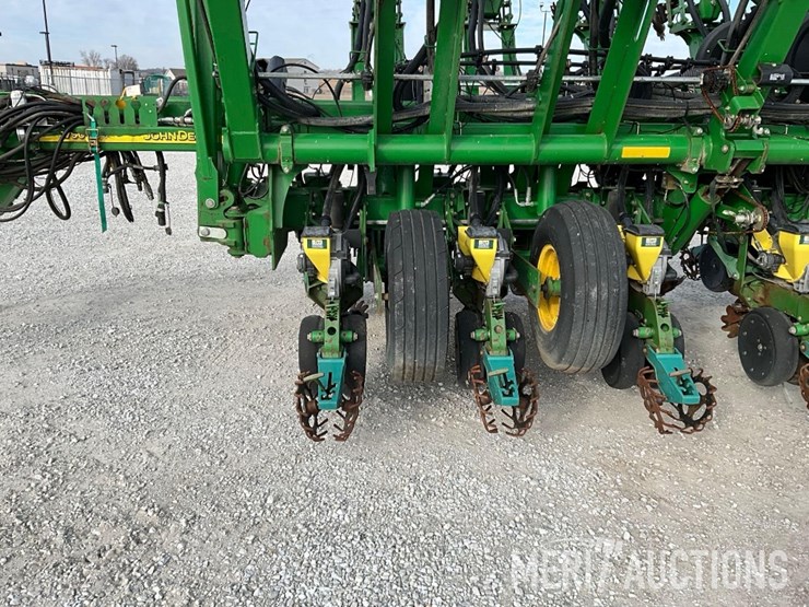 2007-john-deere-1790-image-15