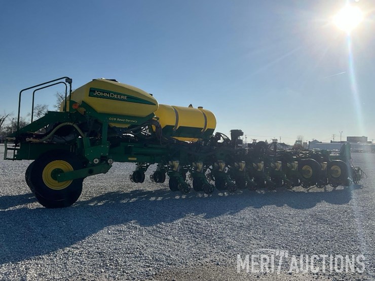 2009-john-deere-1770nt-image-5