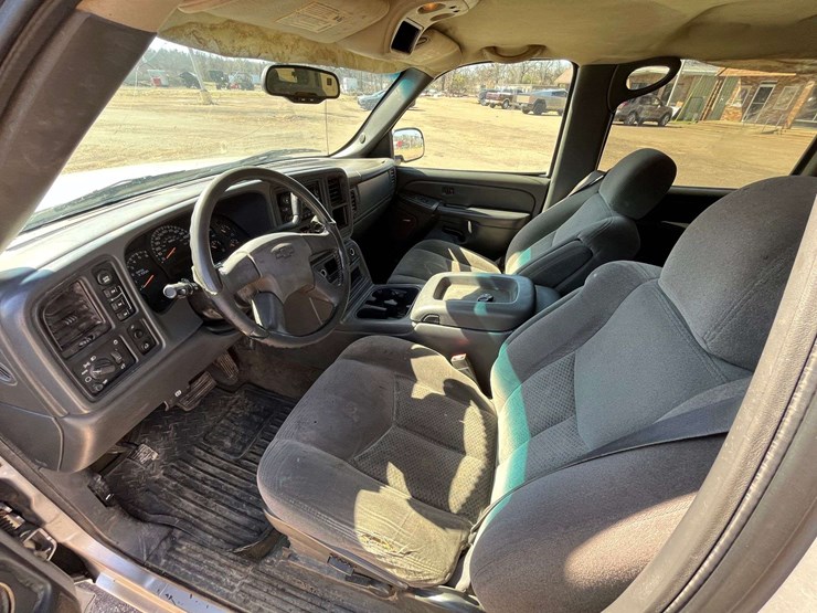 2005-chevrolet-1500-image-11